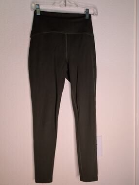 Beyond Yoga Women's High-Rise Leggings M Soft Army Green Athleisure Yoga Active